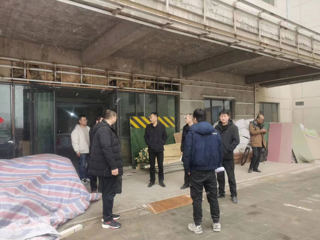 强科文同志考察公司项目进展情况