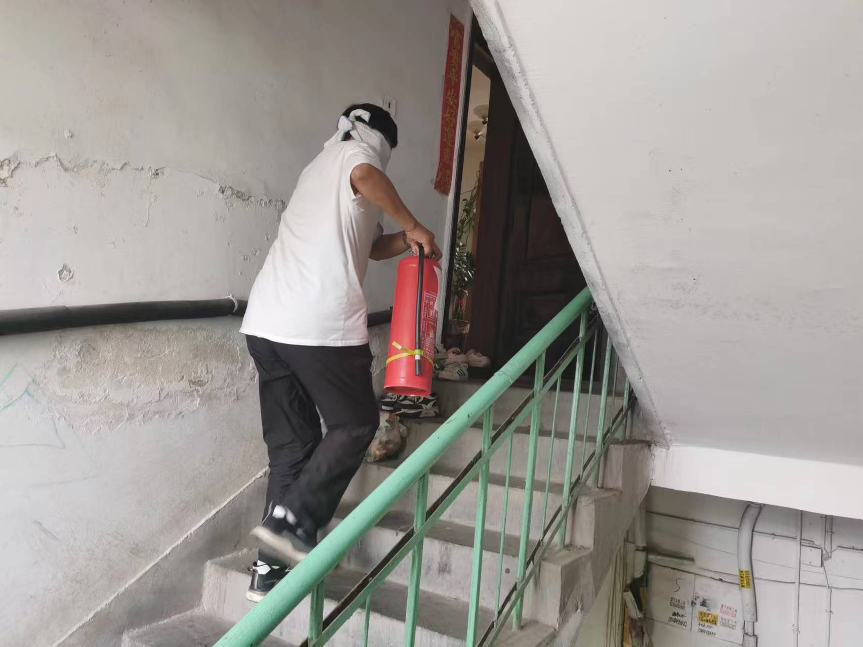 传承雷锋精神 做新时代的“螺丝钉”——盛银集团深入践行雷锋精神纪实